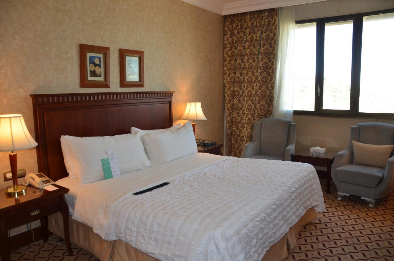 Le Meridien Al Hada Exterior foto