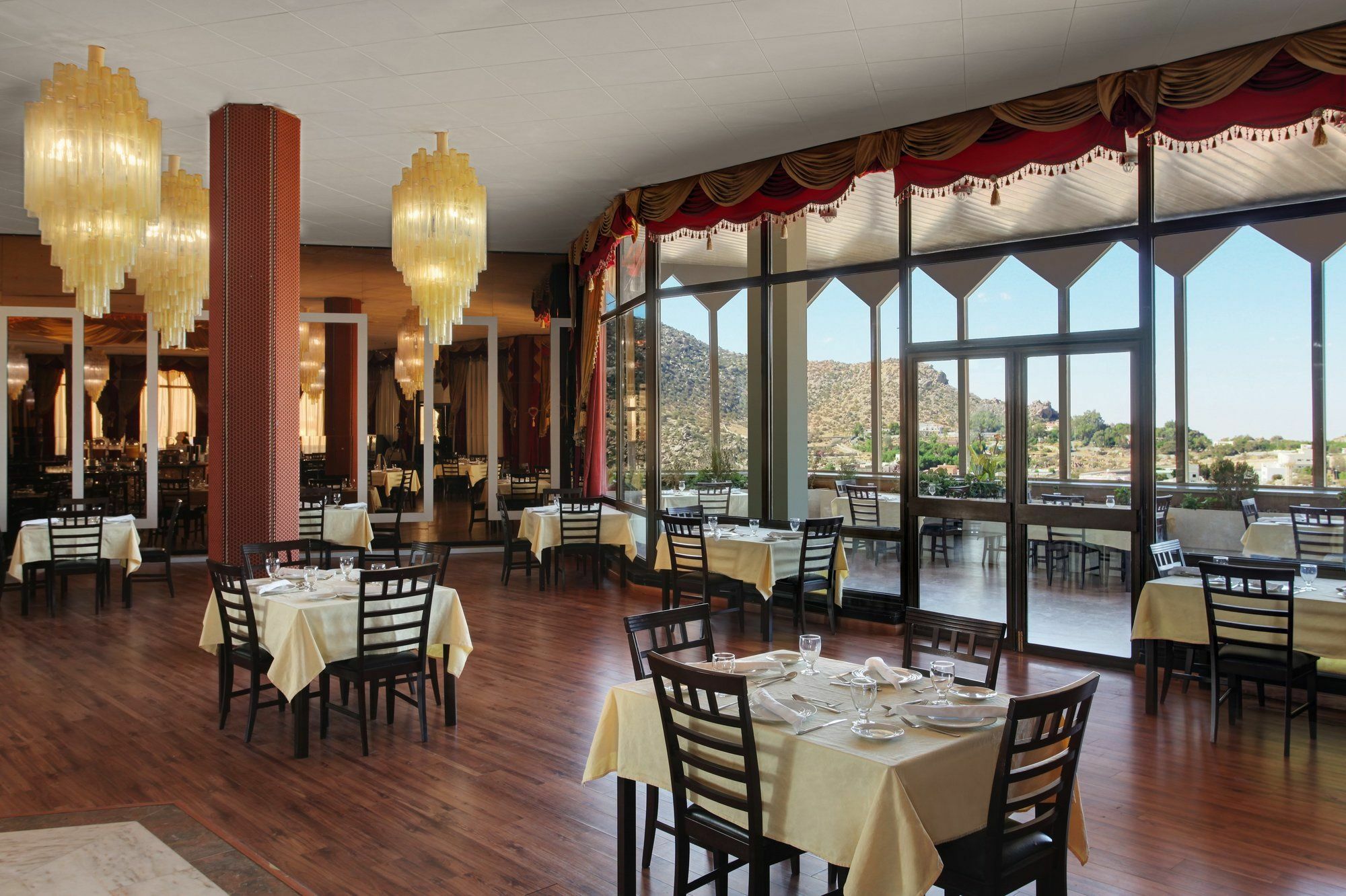Le Meridien Al Hada Exterior foto